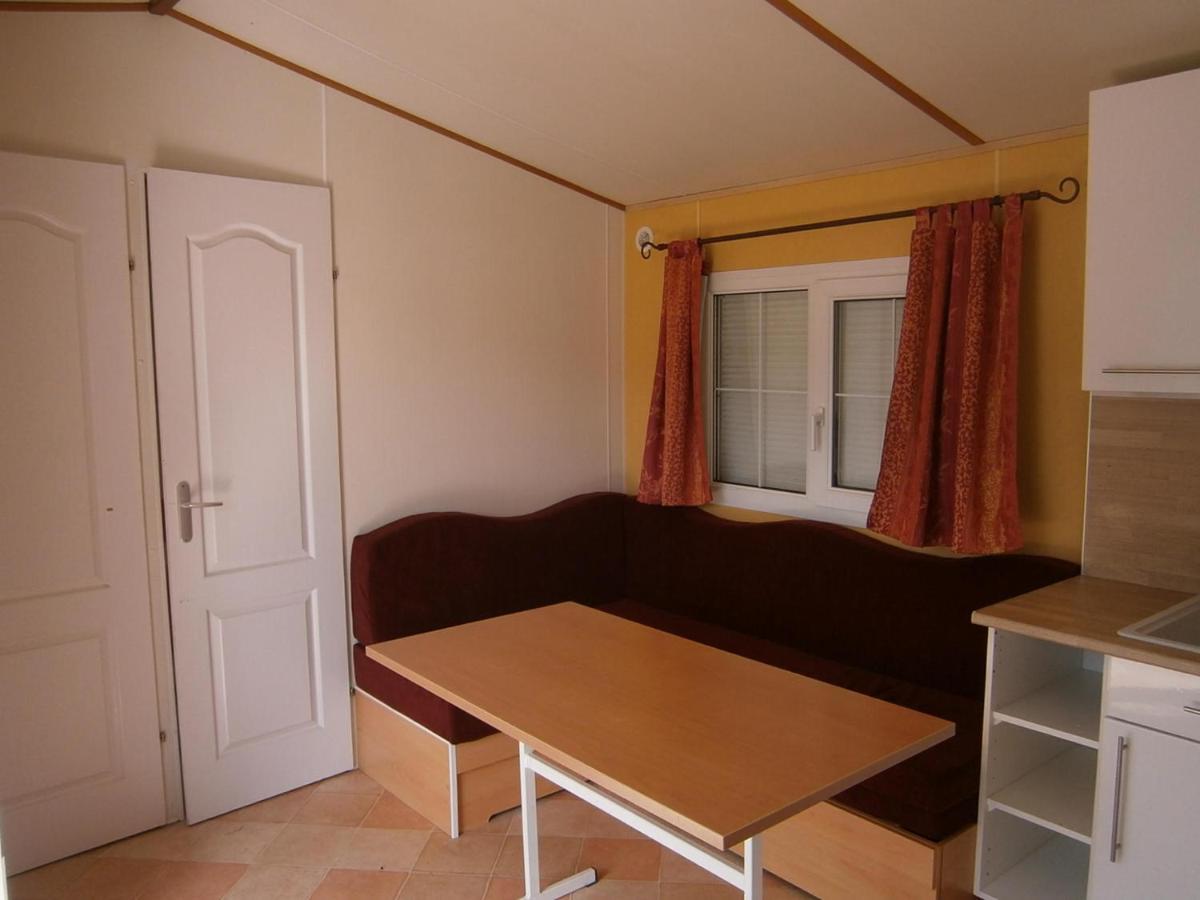 Team Holiday - Camping Le Balcon De Chartreuse Hotel Miribel-les-Échelles Exterior foto